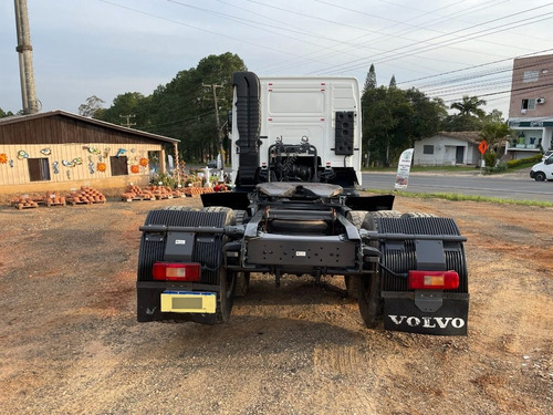 Imagem 23 de 25 de Volvo Fh 440 Truck 6x2 Apenas 350 Mil Km Cavalinho Trator