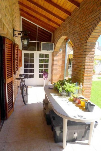 Imagen 11 de 29 de Barrio Parque Saavedra-magnífico Chalet Con Parque Y Piscina! Impecable Estado!