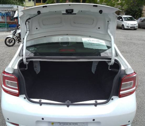 Renault Logan 2016 1.6 Dynamique Hi-power Easy-r 4p