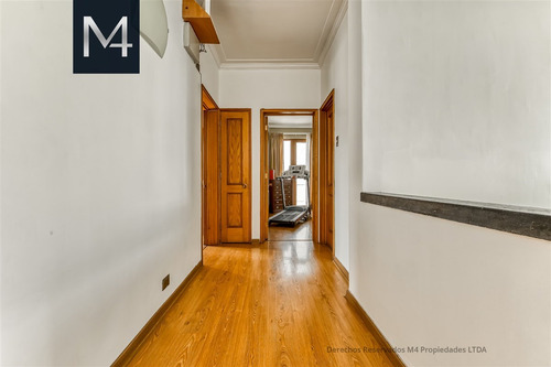Casa En Venta De 4 Dorm. En Ñuñoa