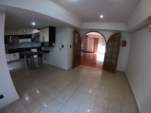 Imagen 6 de 11 de Ph En Venta En Moron