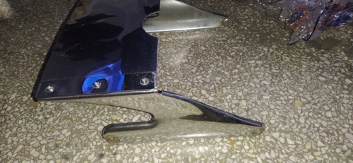 Imagen 1 de 2 de Base De Parabrisas De Moto Cruicer 250