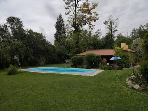 Imagen 26 de 29 de Casa Quinta De Tres Dormitorios, Dos Baños, Quincho, Dos Piletas Y Parque De 2086 M2
