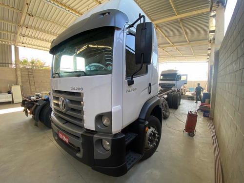 Imagem 1 de 4 de Volkswagen 24/280