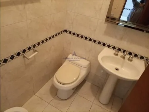 Se Alquila Apto La Castellana