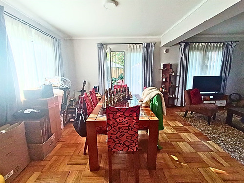 Casa En Arriendo De 4 Dorm. En Ñuñoa