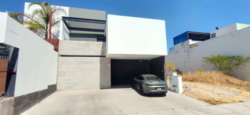 Imagen 2 de 30 de Casa Con Excelente Vista Desde El Roof En Cumbres Del Lago