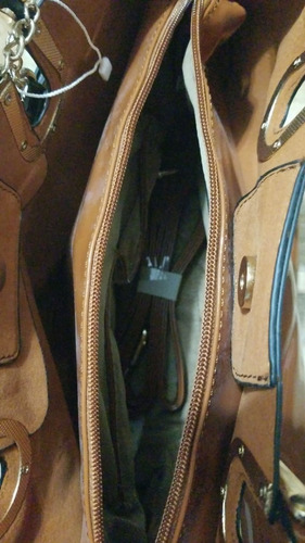 Imagen 5 de 5 de Bolsa Michael Kors Mk Cafe Detalle