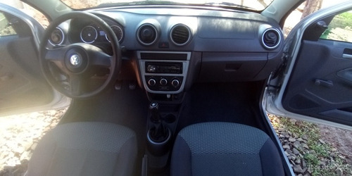 Imagem 7 de 9 de Volkswagen Gol 2012 1.0 Trend Total Flex 5p