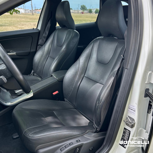 Volvo XC60 2.5 T5 Momentum