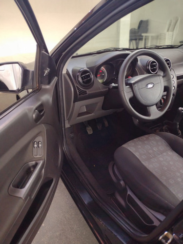 Imagem 8 de 11 de Ford Fiesta Flex 2011
