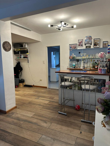 Dueño Vende Departamento 4 Ambientes Con Cochera. Flores. Reciclado A Nuevo