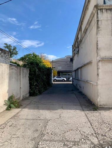 Imagen 6 de 23 de Amplios Depósitos Y Oficinas C/gran Patio/estac. Pueyrredón Al 200 U$s 420.000