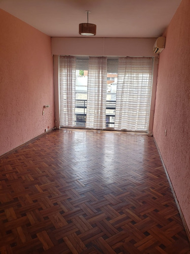 Imagen 4 de 15 de Apartamento 2 Dormitorios Con Azotea Exclusiva, Cordón, Ideal Renta, Muy Luminoso, Pronto Para Entrar.