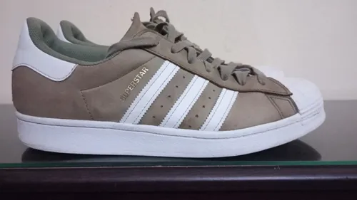 Zapatillas Adidas Superstar Salpicadas De Colores Urbanas