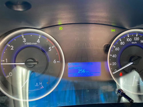 Imagen 11 de 13 de Toyota Hilux 2019 2.4 Cd Sr 150cv 4x2