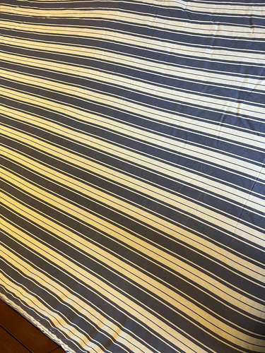 Acolchado Reversible 2 Plazas Queen Azul Rayado (Usado)