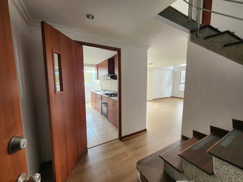 Apartamento En Venta En Los Balsos. Cod V11997