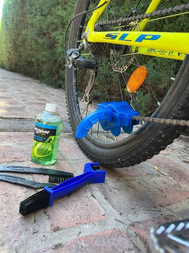 Imagen 6 de 10 de Kit Limpiador Cadena Bici + Cepillos Y Reservor - Full Salas