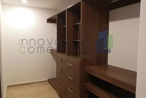 Casa En Renta En Altos Juriquilla, En Excelentes Condiciones Con Amenidades.