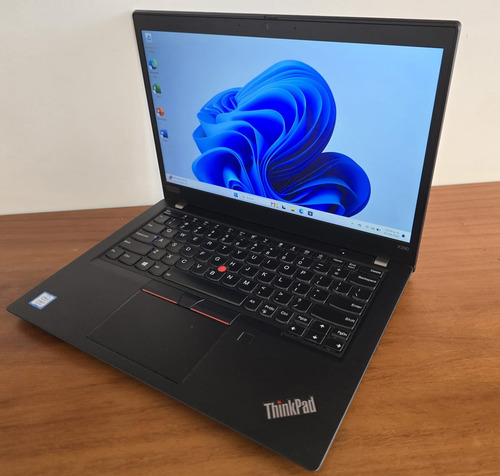 Laptop Lenovo Thinkpad X390 Core I7-8565u 8gb Ram 256gb Ssd (Reacondicionado)