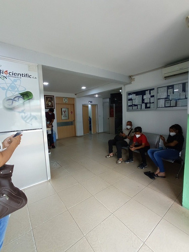 Imagen 11 de 14 de En Venta Centro Medico En Valencia, Cerca Del Hospital Central De Valencia