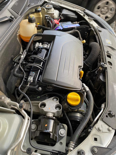 Renault Clio 1.2 Mío Expression Pack Ii Lvavel 2013