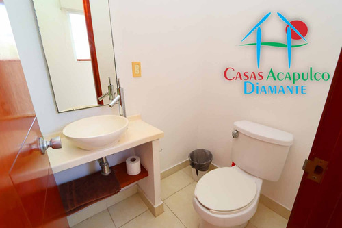 Cad Vindeza A 01. Terraza Con Salida Y Acceso A Jardín Y Albercas