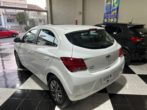 Chevrolet Onix 1.4 Black Edition 1.4