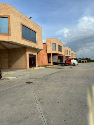Se Vende Galpon Con Oficina En La Zona Industrial De Castillito Valencia