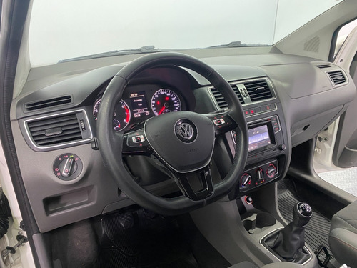 Imagen 11 de 12 de Volkswagen Suran 1.6 Highline Mt 2016-imolaautos