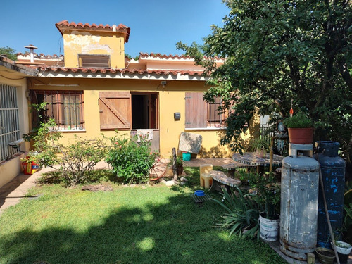 Imagen 14 de 27 de Casa En Venta De 3 Dormitorios C/ Cochera En Villa Giardino