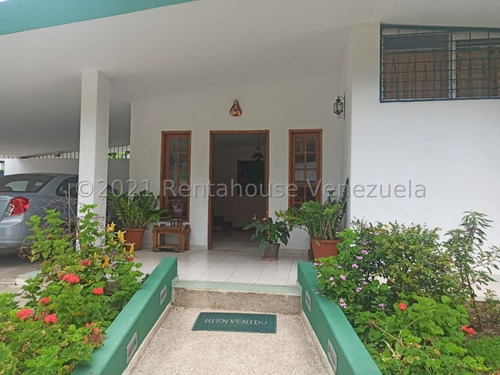 Imagen 8 de 18 de Casa En Venta En Prados Del Este
