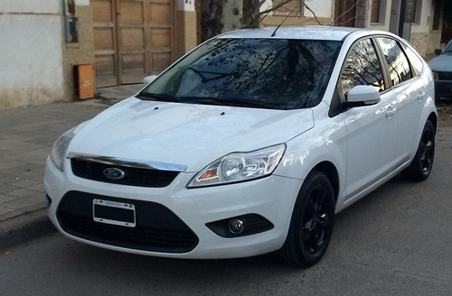 Ford Focus 2 2.0 Exe Sedan Trend