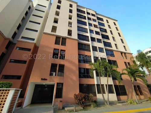 Imagen 1 de 13 de Apartamento En Venta, Ubicado En La Urb. Bosque Alto, Maracay 22-23398