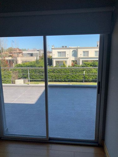 Casa En Venta En Buenos Aires Village