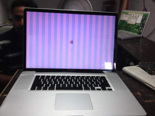 Imagem 3 de 7 de Conserto E Reparo Placa Logica Macbook Pro, Air E Retina