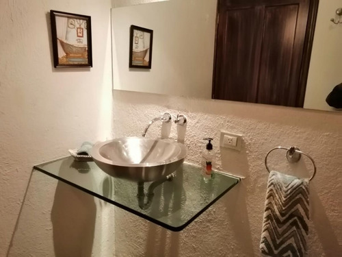 Imagen 3 de 3 de Hermosa Casa En Venta De 400m2 En Loma Del Río.