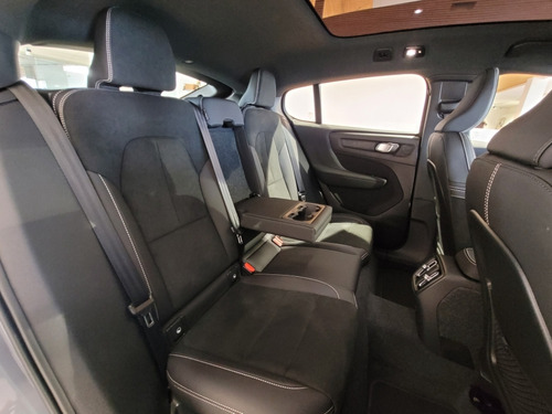 Volvo C40 P8 RECHARGE TWIN ELECTRIC ULTIMATE AWD