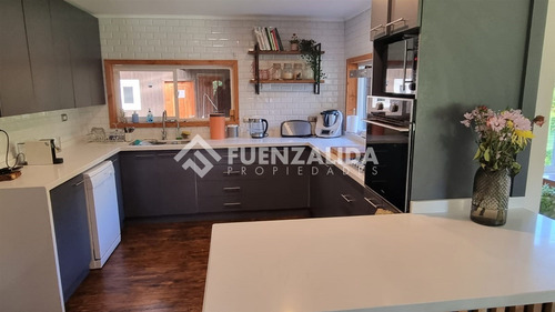 Casa De Campo Remodelada De 4d4b Con Jardin En Frutillar