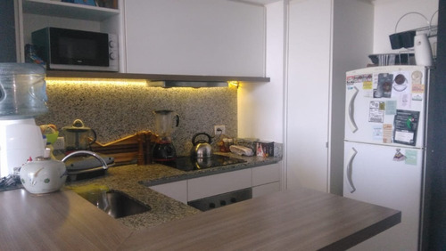 Departamento De 2 Ambientes Al Frente. Ituzaingo. Of 1605
