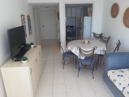 Imagen 3 de 10 de Apartamento En Alquiler De Temporada, Con Terraza, Cochera Y Servicios A Media Cuadra Del Mar