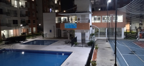 Apartamento En Piso 2, Barrio Valle Del Lili, Sur De Cali, Conjunto Residencial San Gabriel