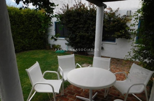 Casa En Venta De 5 Dormitorios En La Barra -ref:3949
