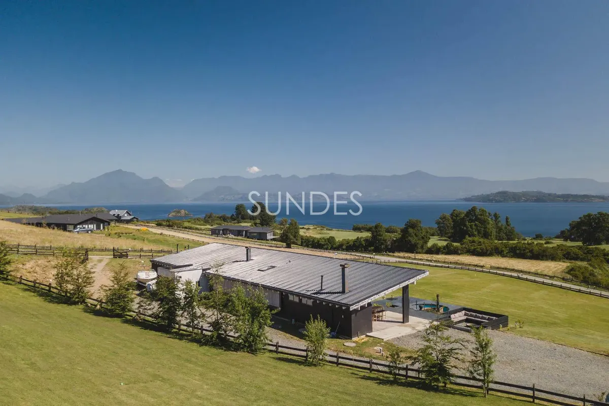 Imagen 2 de 30 de Espectacular Casa Con Vista Privilegiada Al Lago Ranco