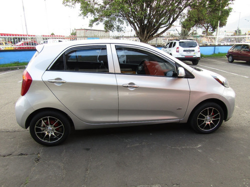 Imagen 12 de 15 de Kia Picanto Ex