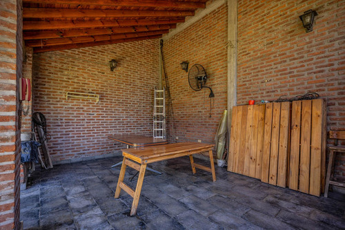 Casa 5 Ambientes En Ciudad Evita, Apta Crédito