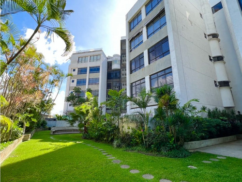 Apartamento En Alquiler Ubicado En Altamira, Chacao - Caracas