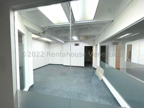 Imagen 9 de 14 de Oficina En Alquilerchuao 22-19082 Renta House Los Samanes