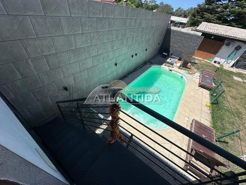 Venta En Atlántida, A 3 Cuadras De Av Artigas, Casa Principal, Barbacoa, Apto Al Fondo Y Piscina Climatizada. Inm Atlántida.